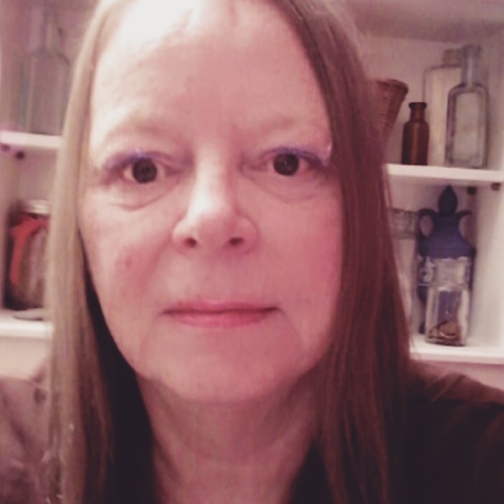Meet your Posher, Pamela